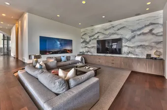 15 Family Room
