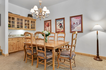 Trails End Lodge 405