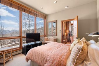 09 Bedroom