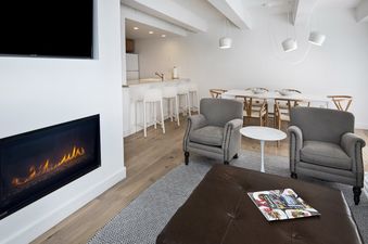 02 Living Room