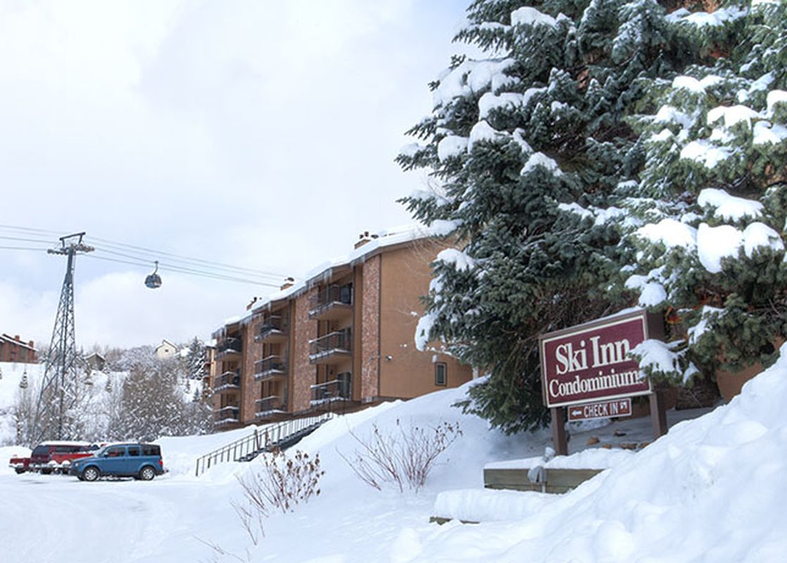 Ski Inn Condos