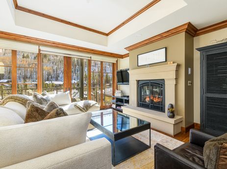 01 Living Room