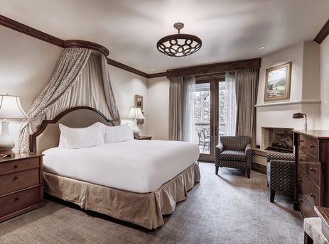 Arrabelle Deluxe Hotel Room with King