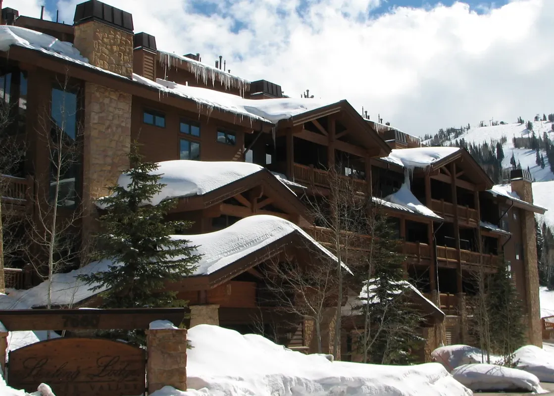 Sterling Lodge Winter Exterior