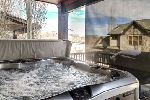 Private Outdoor Hot Tub