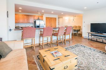 Bear Creek Lodge 212
