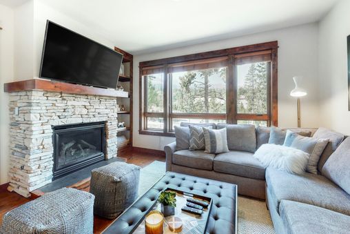 Gas fireplace