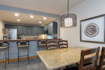 Bear Creek Lodge 105A