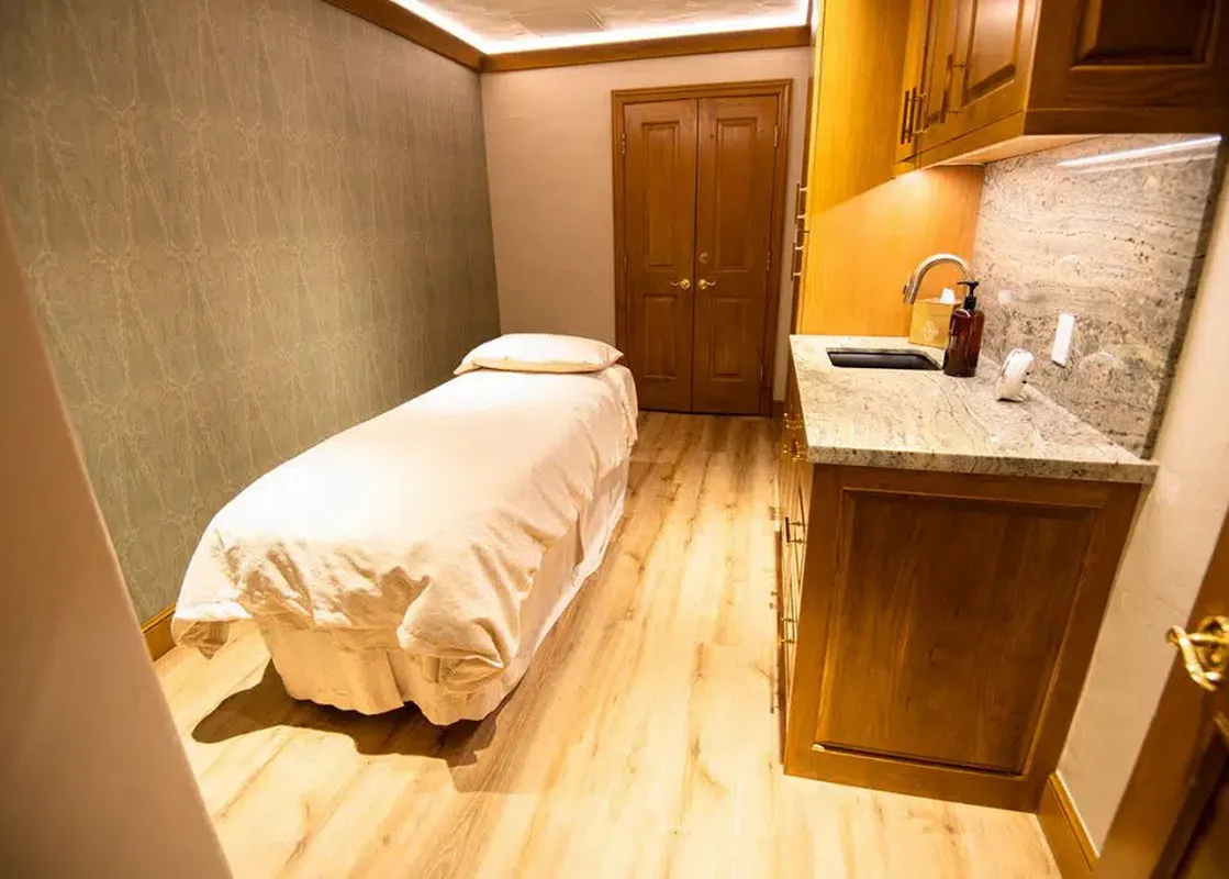 01 BC Chateau Spa