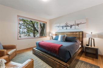 17 Rivers End Lake House