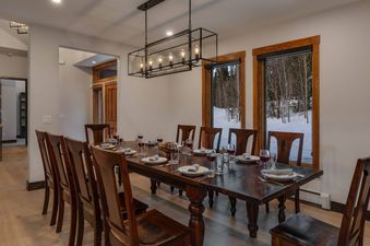 07 Dining Area