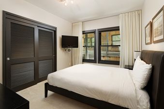 07 Bedroom