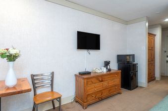 Mountainside Inn 214