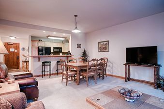 Riverbend Lodge 105