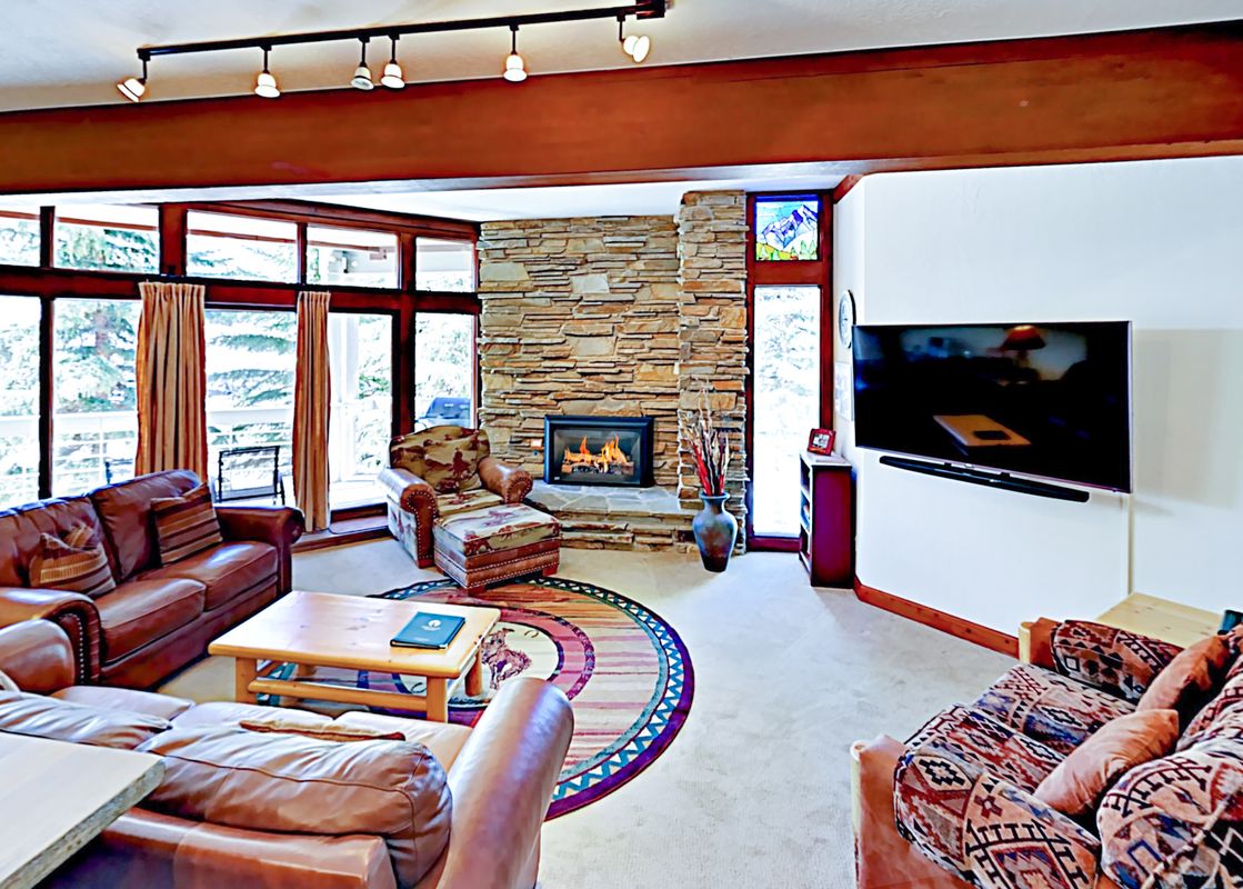 02 Living Room