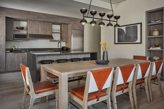 Three Bedroom Resort 1 King and 2 Doubles and Bunks Residence