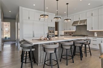 SkyRidge 1491 W Sky Ridge Drive