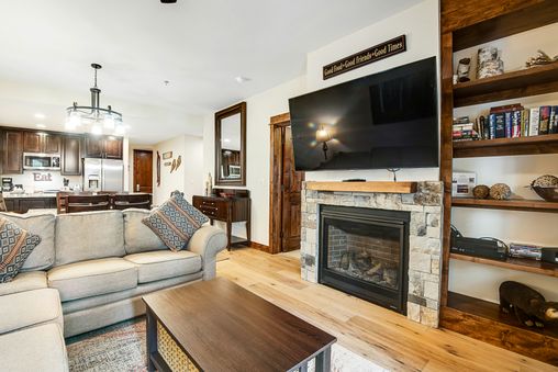 Gas fireplace