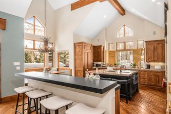 06 Kitchen