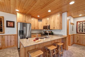 Timber Wolf Lodge 10D