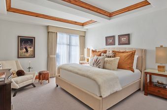Penthouse 905 guest bedroom