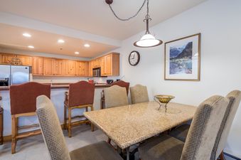 Bear Creek Lodge 109A