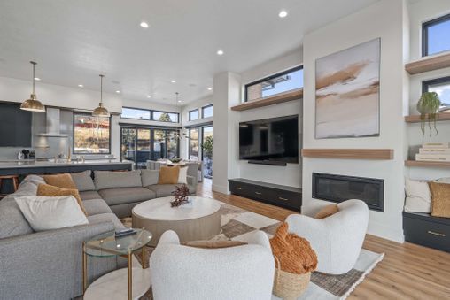 Multiple Fireplaces