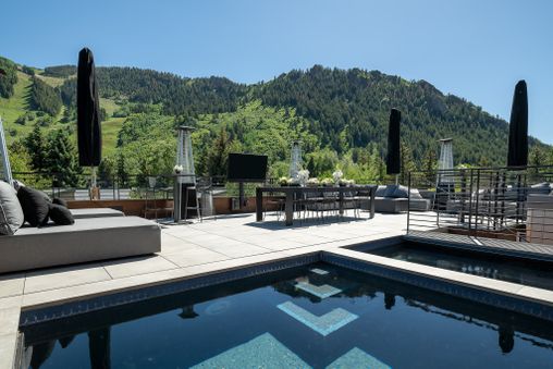 Rooftop Hot Tub