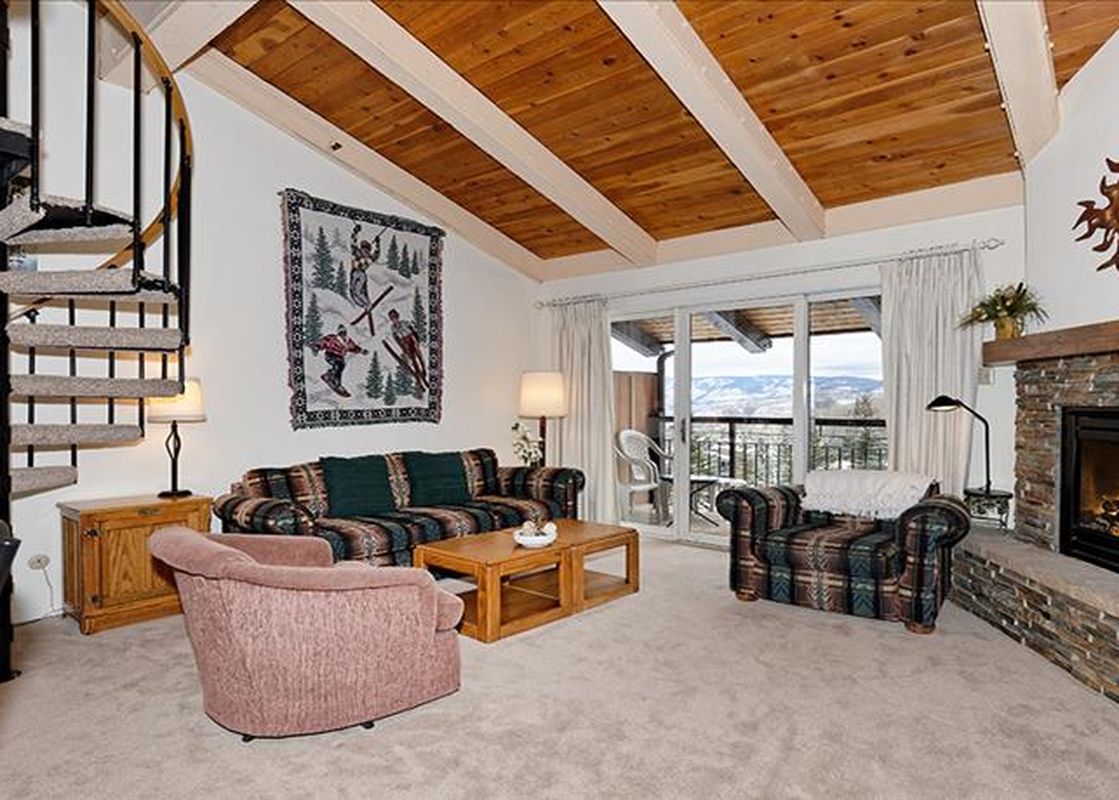 Crestwood One Bedroom Loft Standard