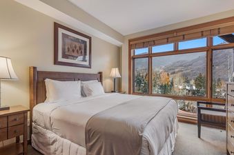 Capitol Peak Lodge 3205/3207