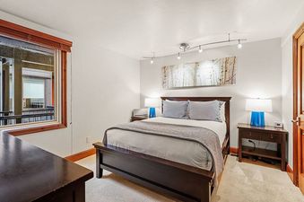 06 Fifth Avenue 8