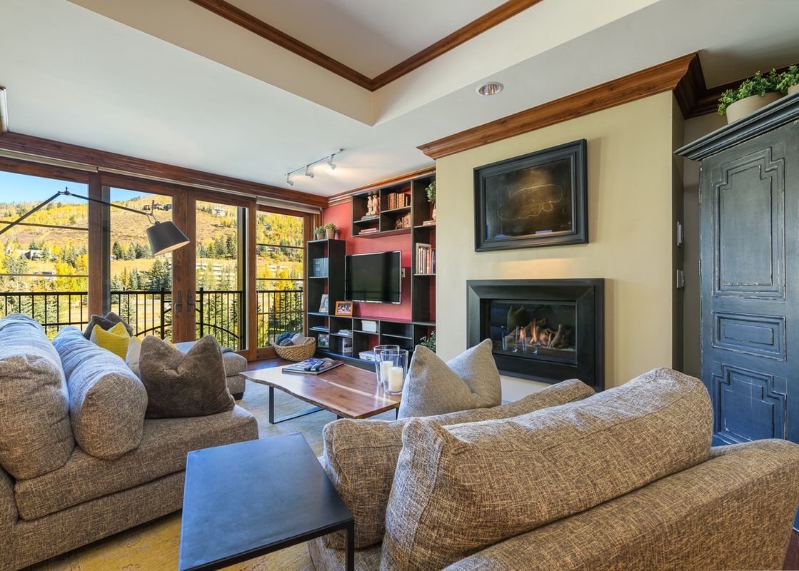 01 Living Room