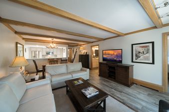 Vails Mountain Haus Two Bedroom Valleyside
