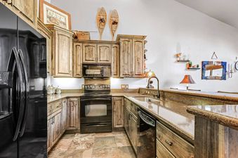 One Breckenridge Place 19