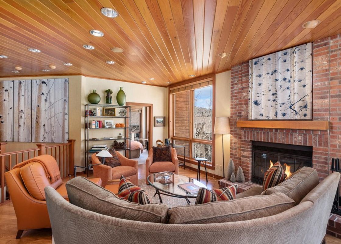02 Living Room