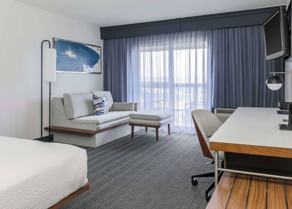 Courtyard Denver Golden Red Rocks Larger Guest Room