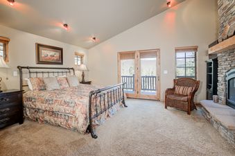 11 Alpine Meadow Chalet 2