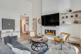 Electric Pass Lodge 605