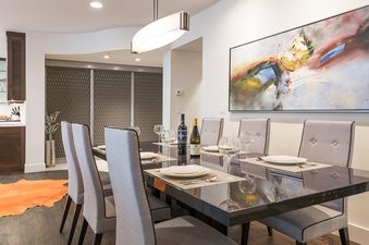 Park Haus Dining