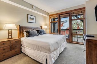 Capitol Peak Lodge 3304
