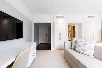 Goldener Balcony Room