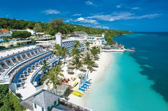 02 BEACHES OCHO RIOS
