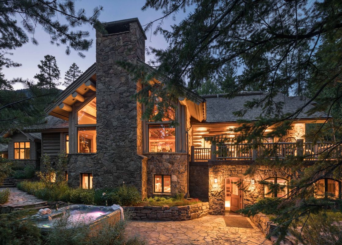 01 Granite Creek Escape Exterior