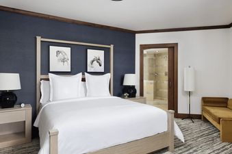 Four Seasons One Bedroom Valley View Suite