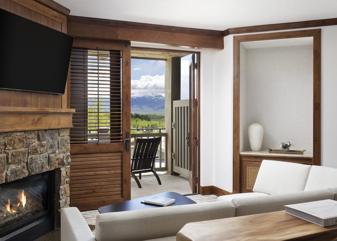 Four Seasons One Bedroom Valley View Suite