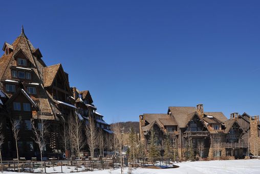 Ski-In / Ski-Out