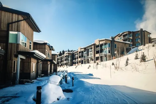 Ski-In/Ski-Out