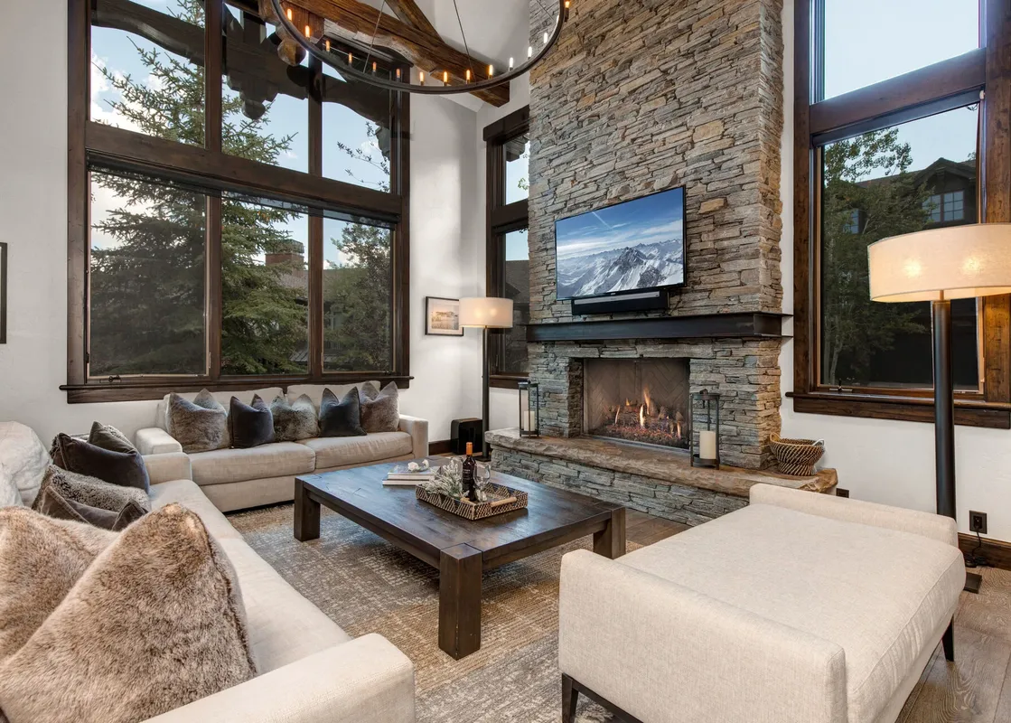 01 Ironwood Ski Estate 20 Great Room