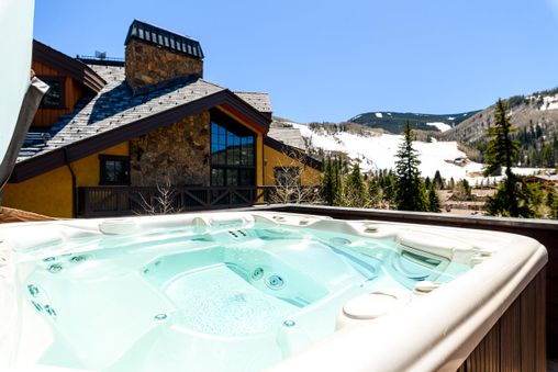 Private Outdoor Hot Tub