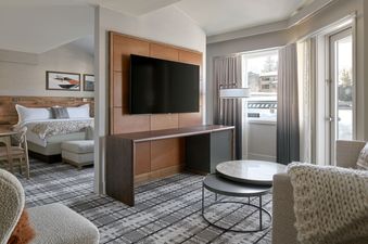 Viewline Resort Classic Suite